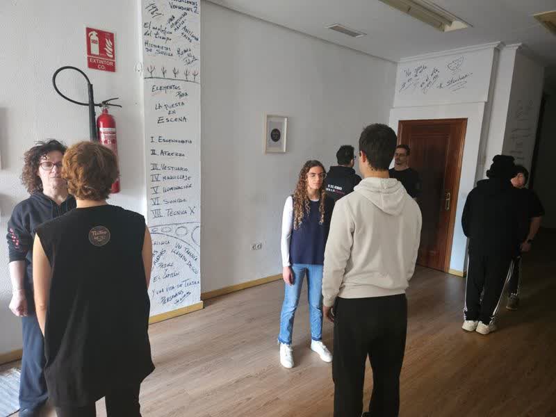 Grupo de trabajo al terminar una sesión